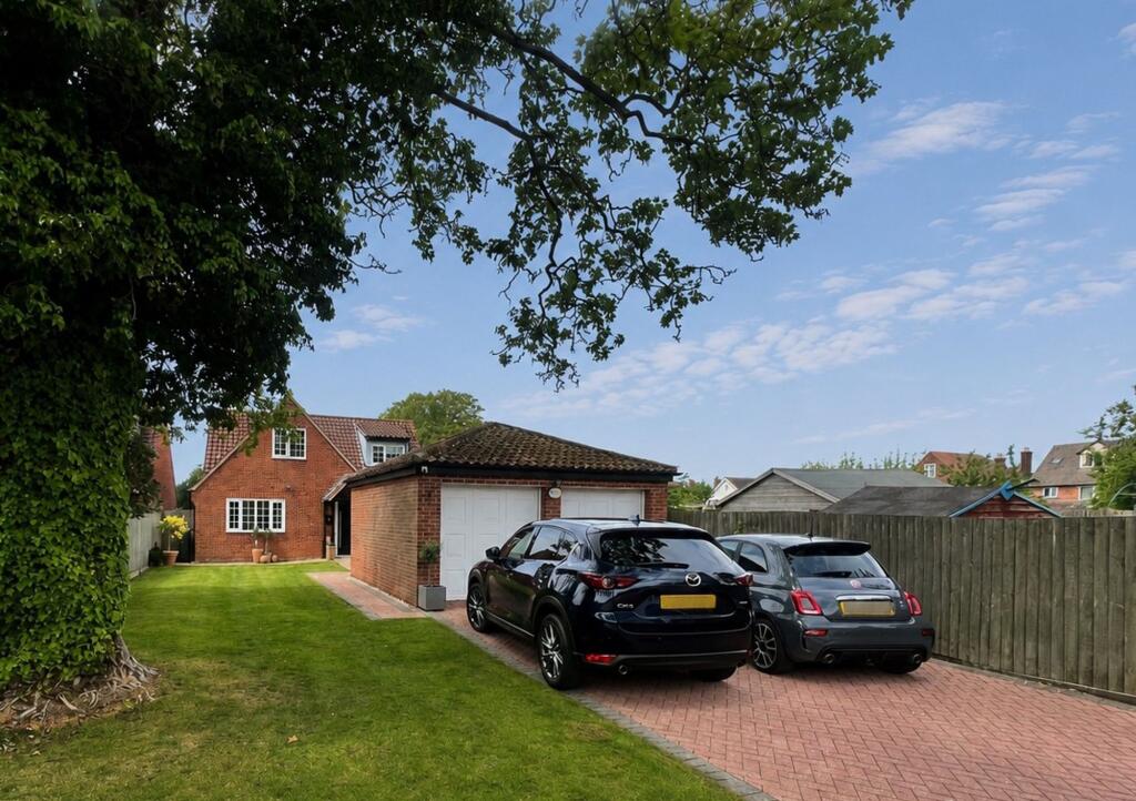 Main image of property: Elmbridge Road, Gloucester, GL2