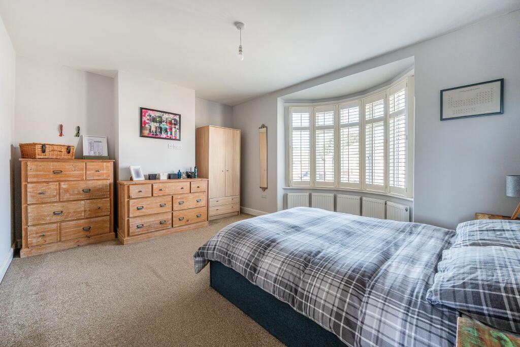 House in Portsmouth - More