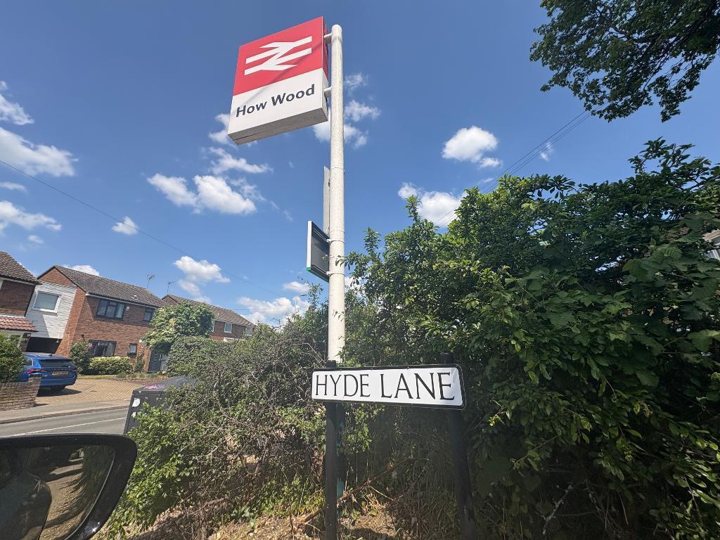 Additional image 3 of Park Street Lane, St Albans, Hertfordshire, AL2 2NG