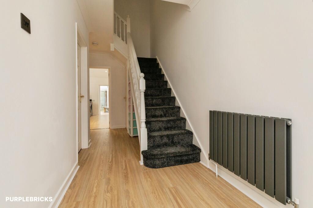 Firgrove Crescent, Bristol, BS37 photo 2
