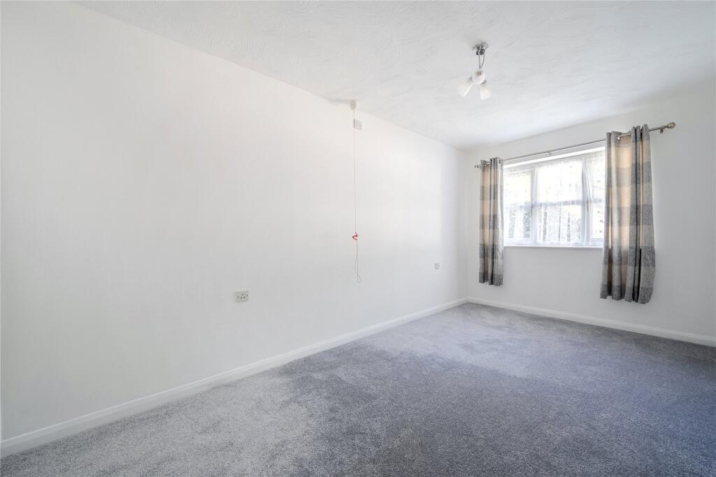 Pond Cottage Lane, West Wickham photo 4
