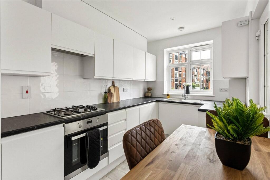 Apartment in London - View 2