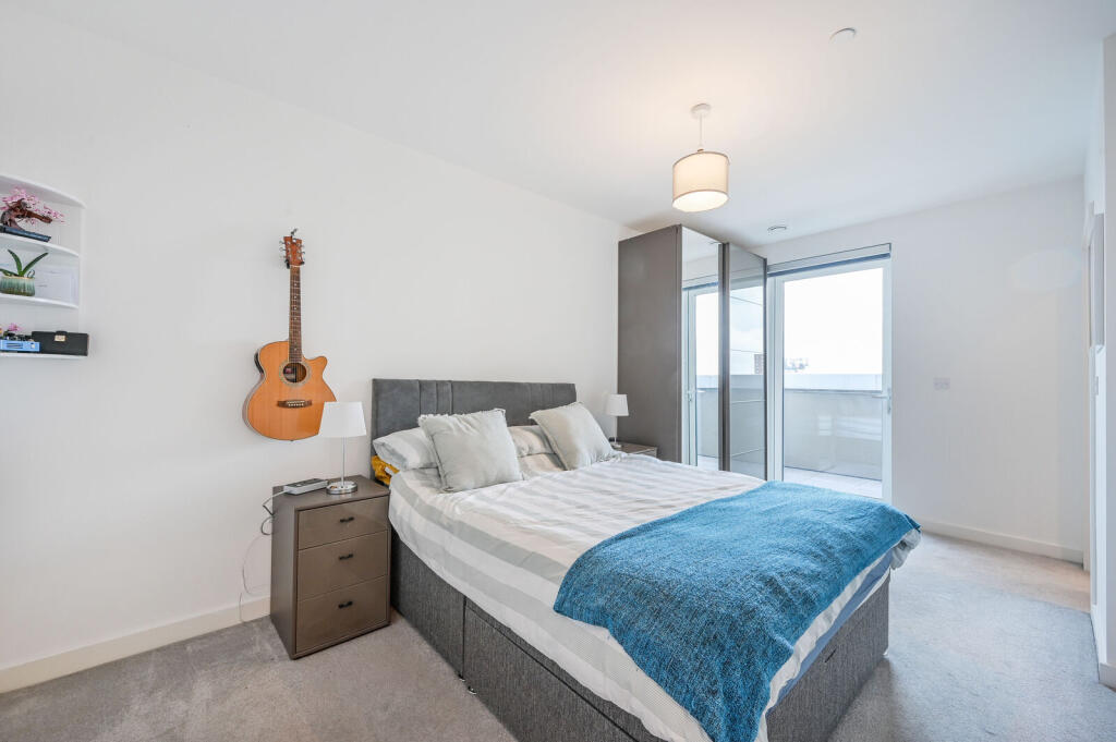 Apartment in London - More