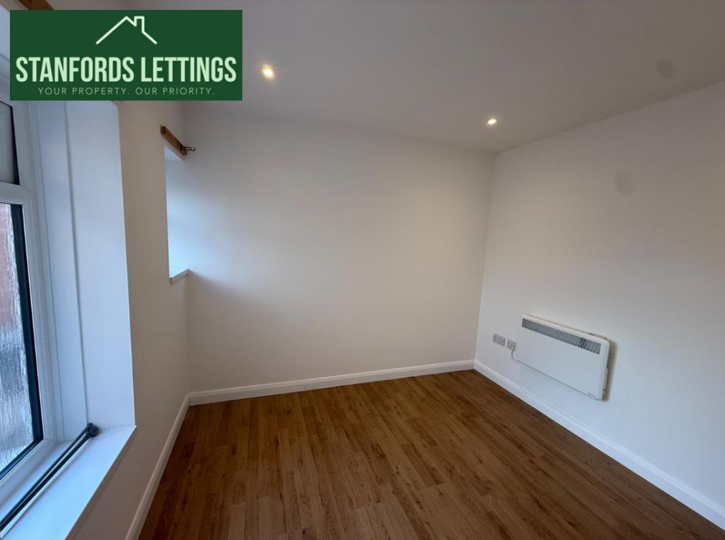 Apartment in Worthing, West Sussex - View 2