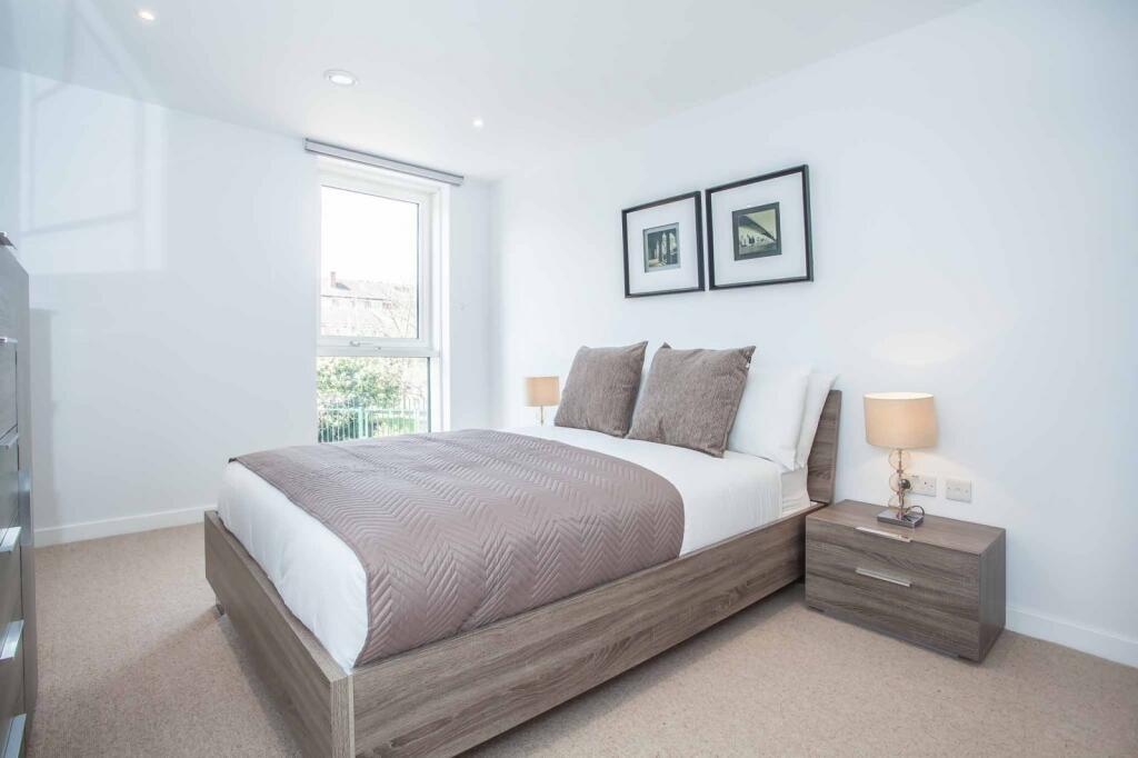 Apartment in London, Albury Court, New Cross - More