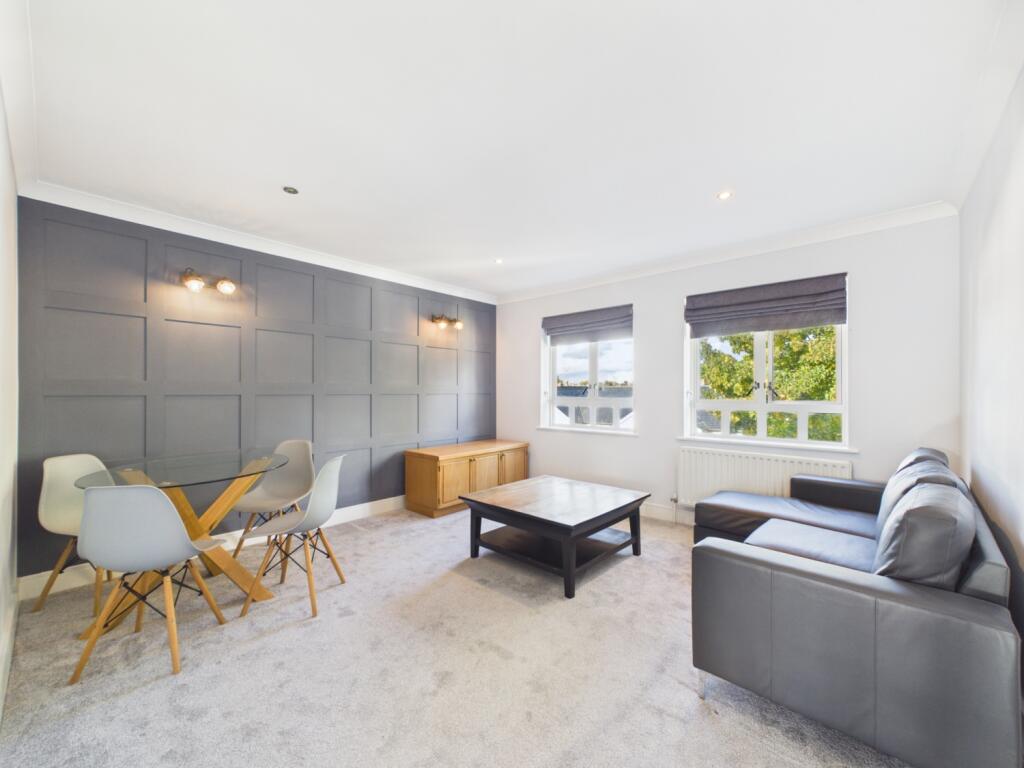 Apartment in Cheltenham, Ewens Farm, Fairview - View 3