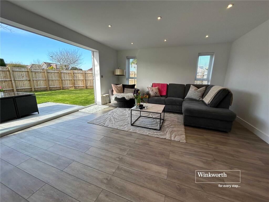 Lingwood Avenue, Mudeford, Christchurch, BH23 photo 4