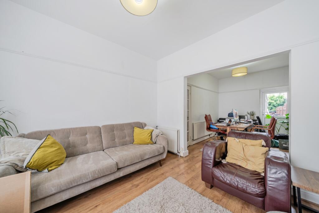 House in London - View 5