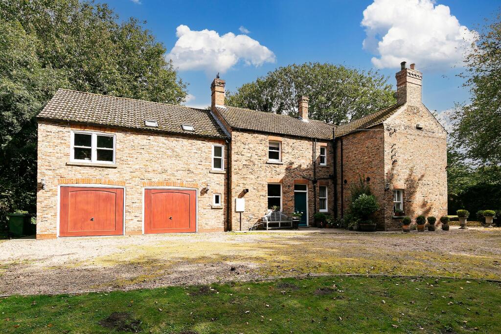 5-bed detached on The Presbytery, New Road, Holme on Spalding Moor, York, YO43 4BR, £725,000