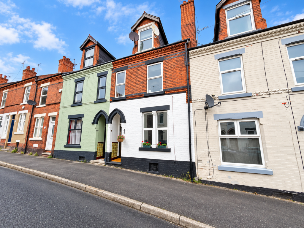 3-bed terraced on Holborn Avenue, Nottingham, NG2, £190,000