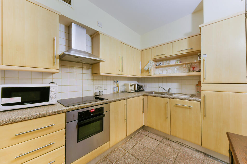 Apartment in London - View 3