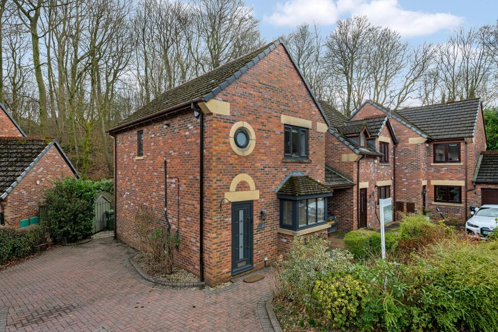 Main image of property: Whitsters Hollow, Smithills