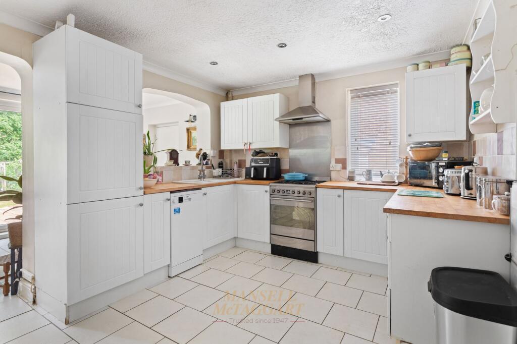 House in Redhill - View 3