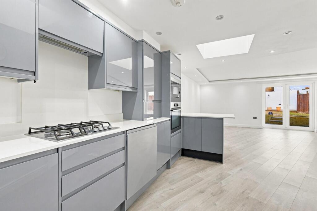 Apartment in London, Plaistow - View 5