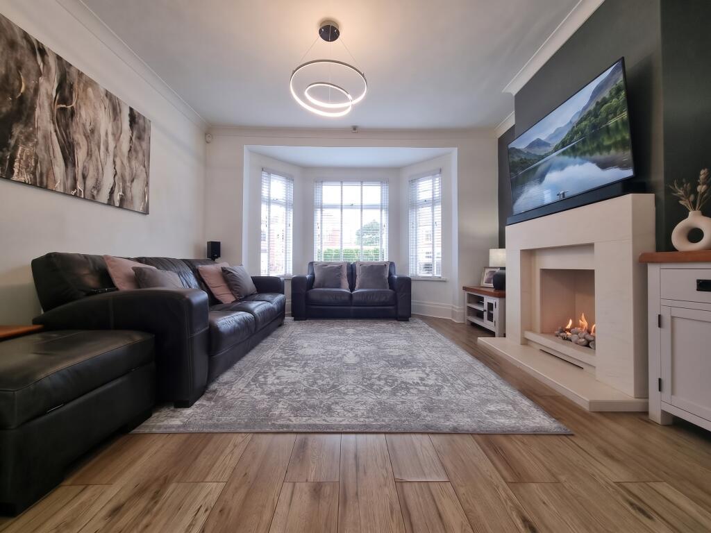 House in Hull - View 5