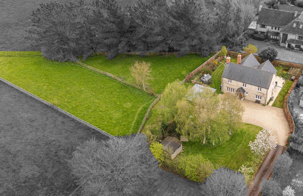 Bodkins, Wappenham Road, Helmdon, NN13 photo 3