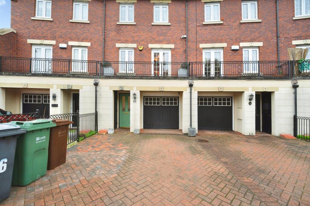 House in Leeds, Robin Hood