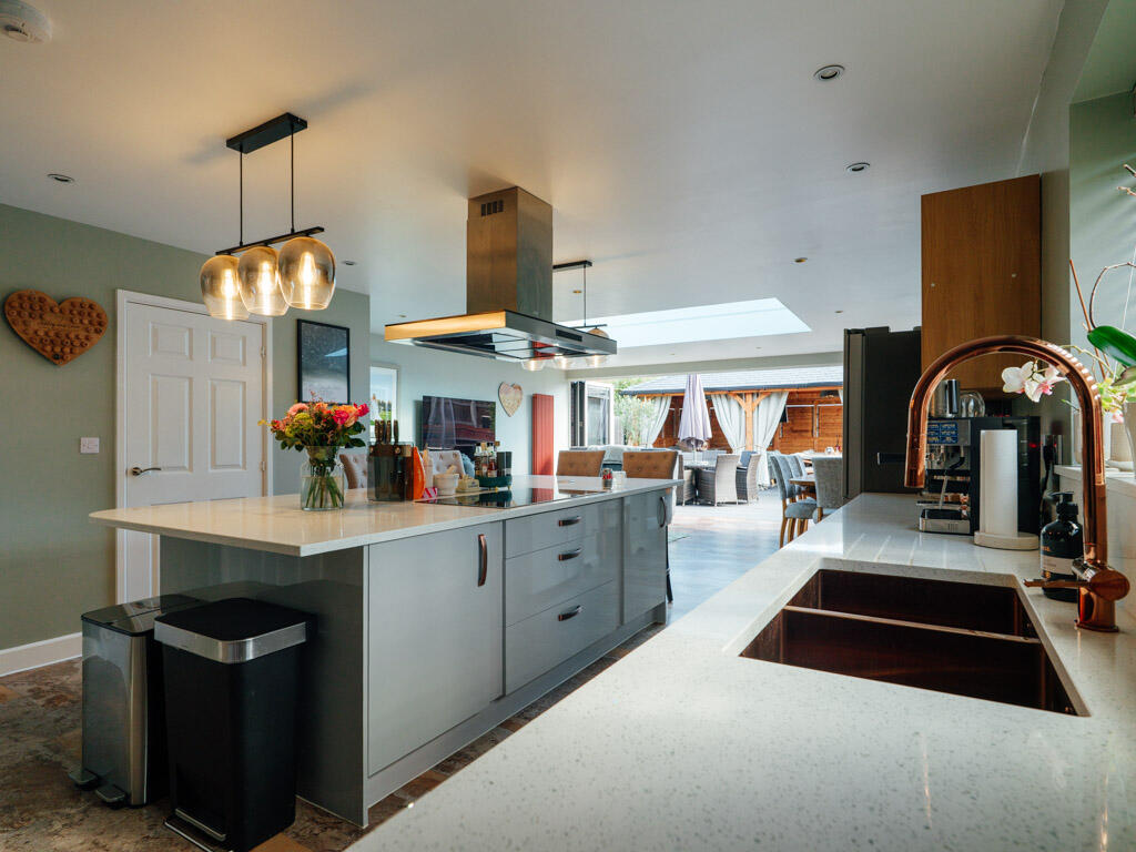 House in Worcester - View 4