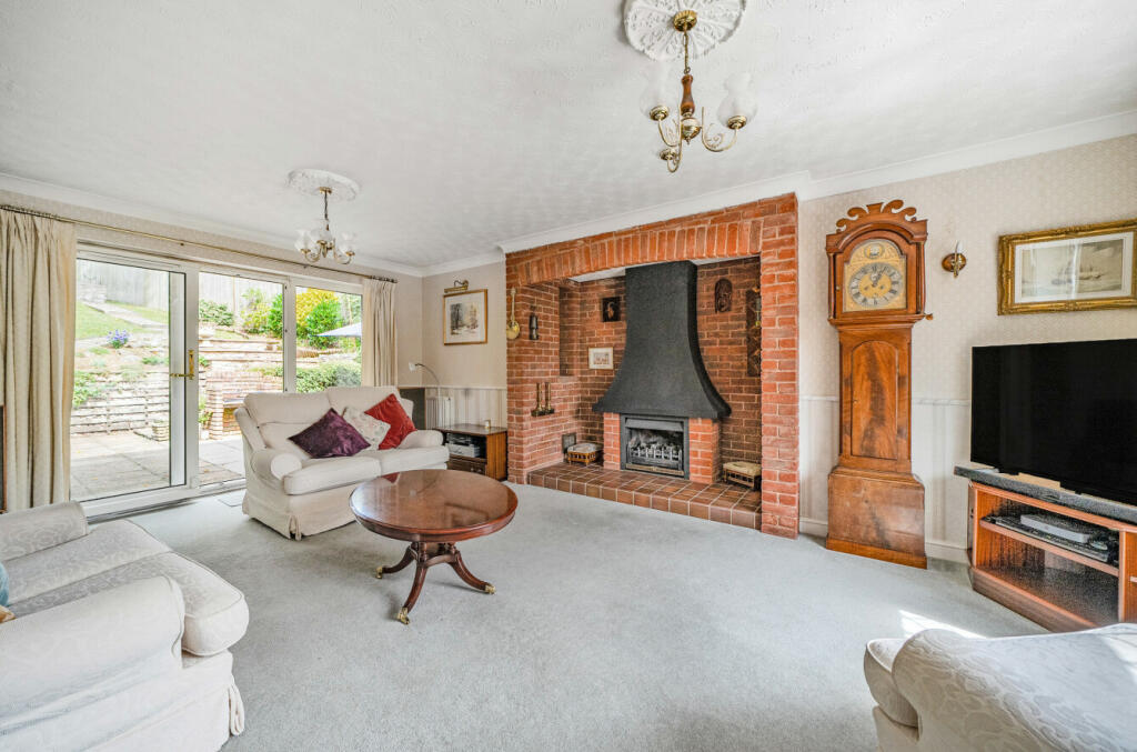 Main image of property: Cliffden Close, Teignmouth, Devon
