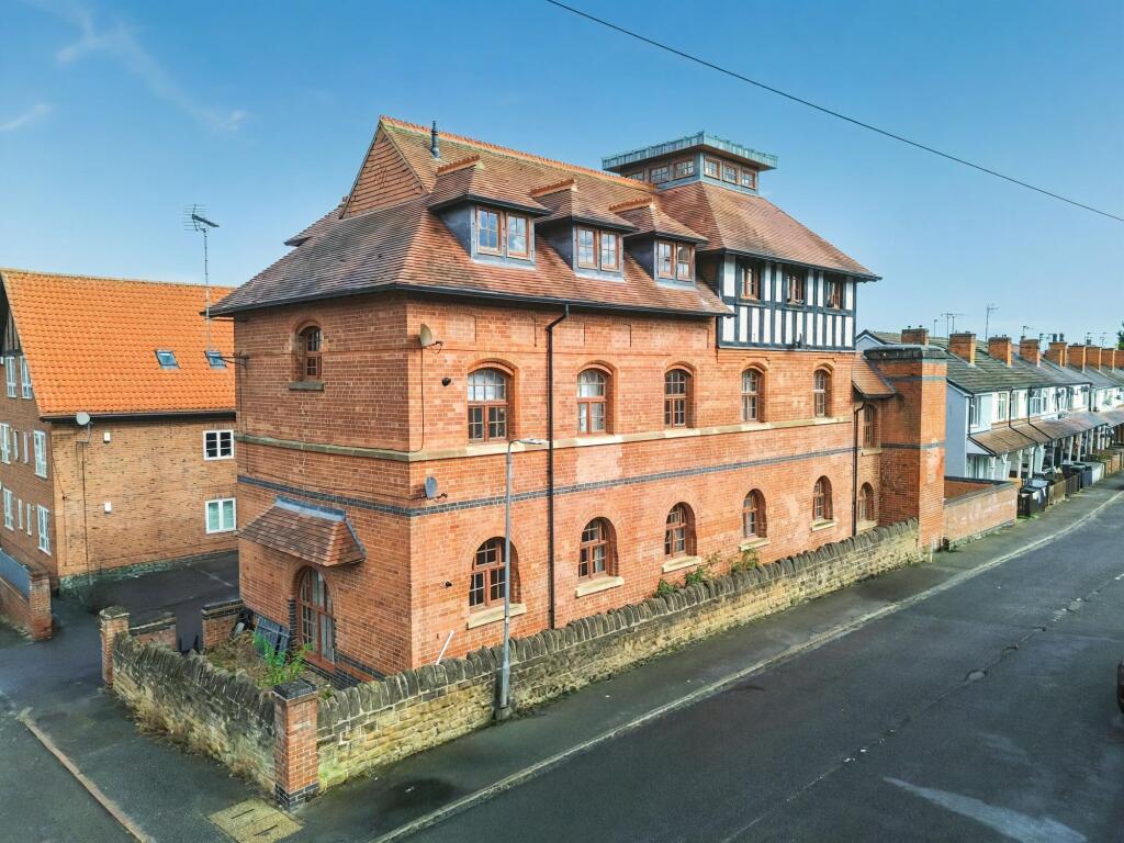Main image of property: Sandpiper House, Marhill Road, Carlton, Nottingham