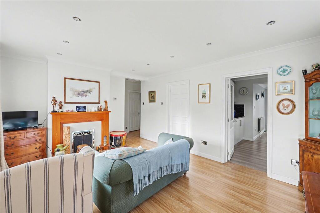 Hawthorne Avenue, Hellesdon, Norwich, Norfolk, NR6 photo 3