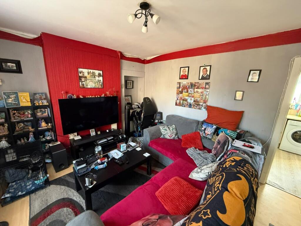 House in Nottingham - View 4