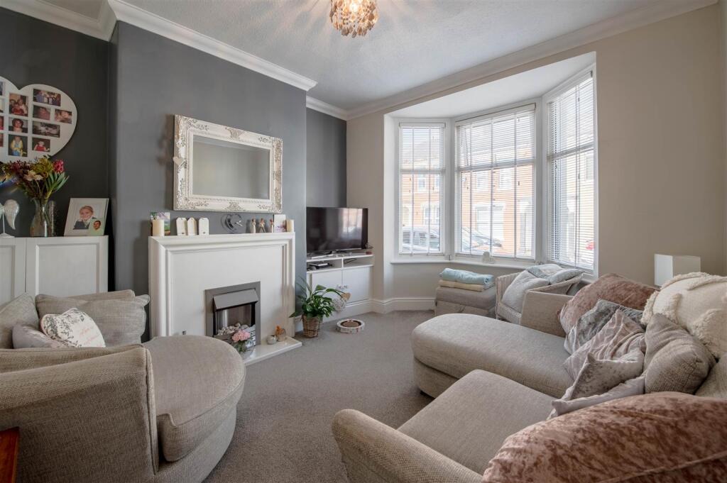 House in Rushden, North Northamptonshire - View 2
