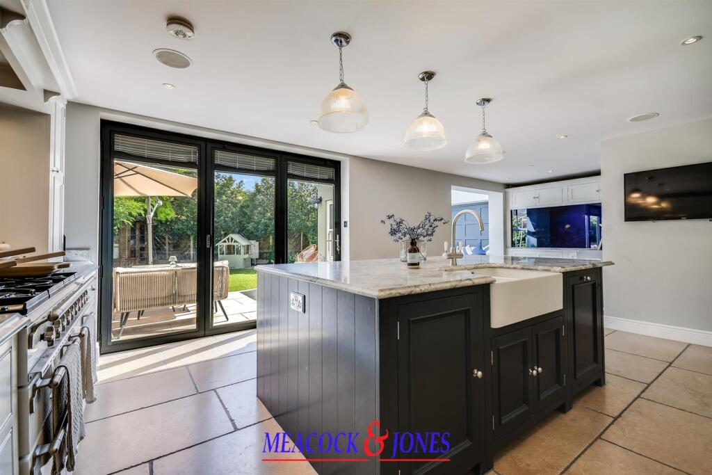 House in Orsett, The Bonners - More