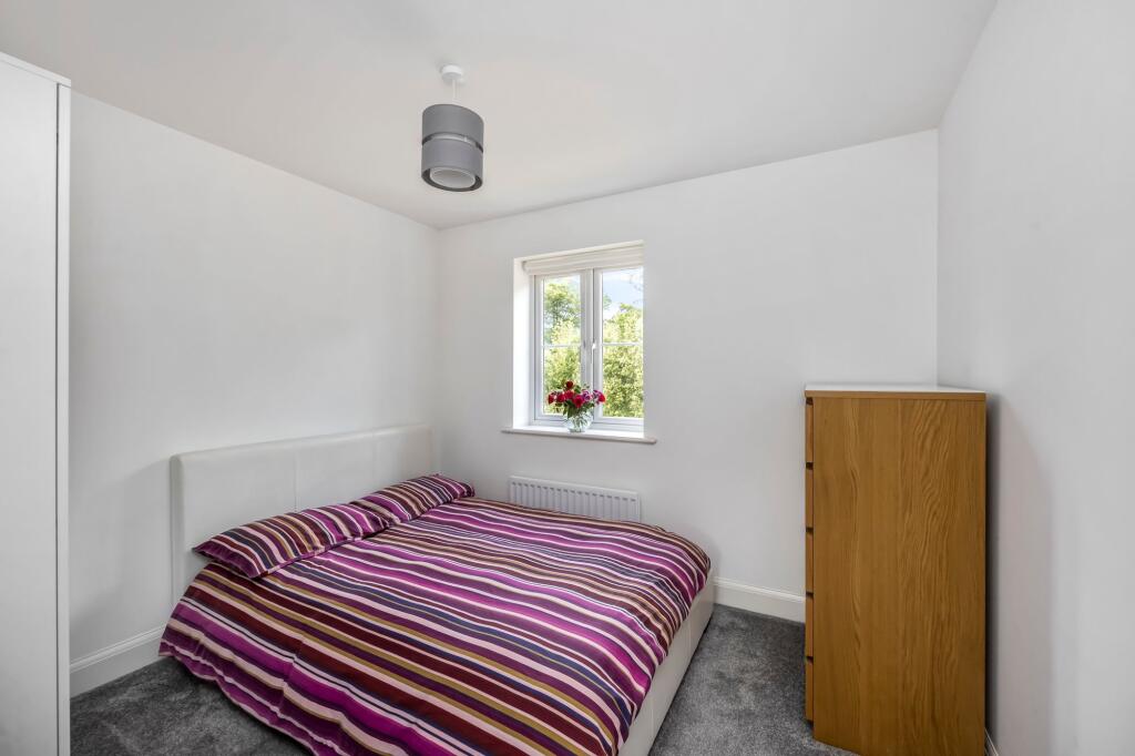 House in Wealden, Roebuck Park, Hellingly - More