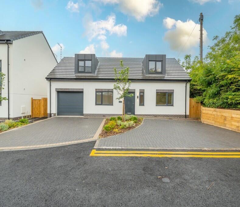 Main image of property: The Bungalow,Tulip Street, Beeston,NG9