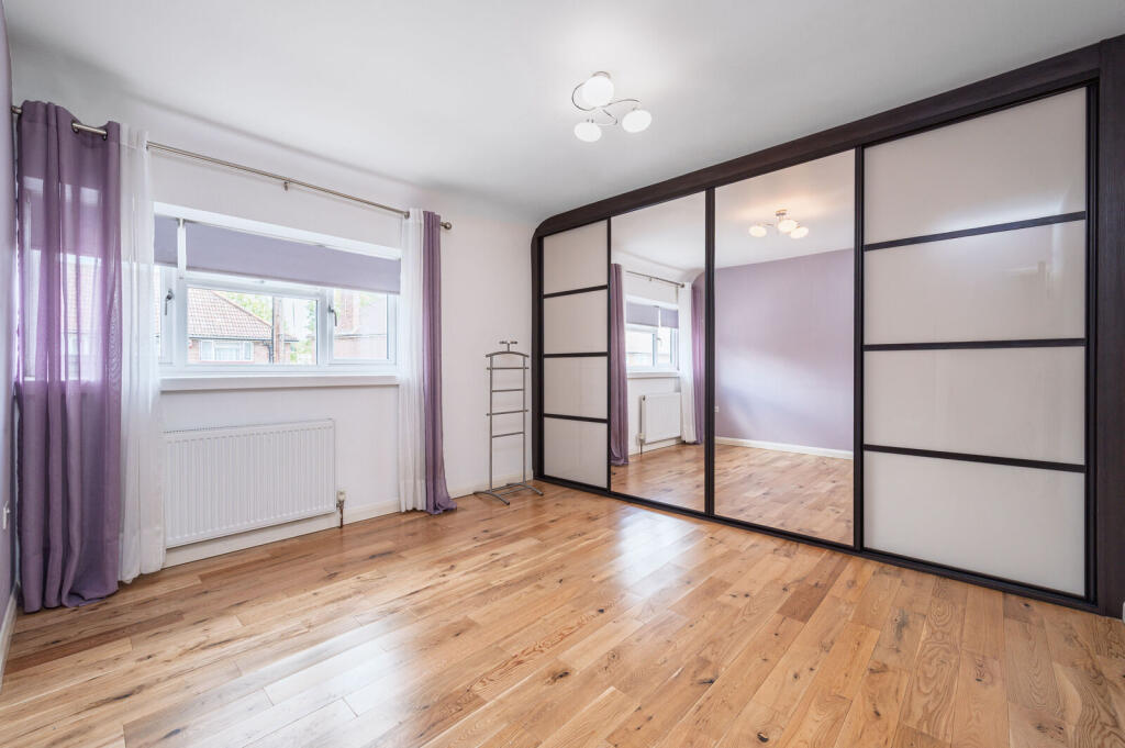 House in London - View 5