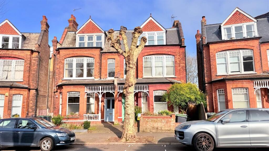 Main image of property: Kings Avenue, Muswell Hill, N10