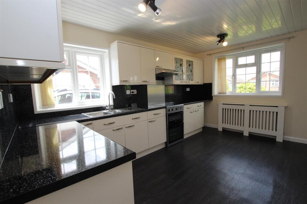 House in North Kesteven, Ruskington - View 2