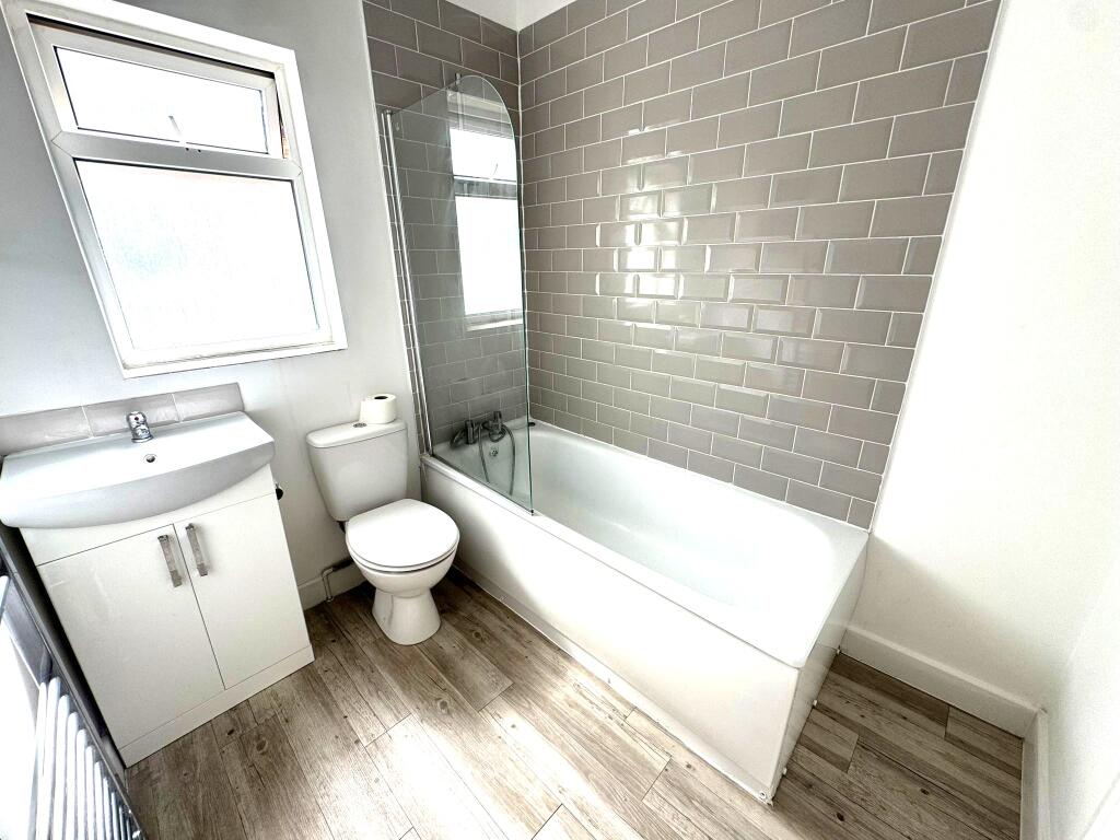 House in Portsmouth - View 5