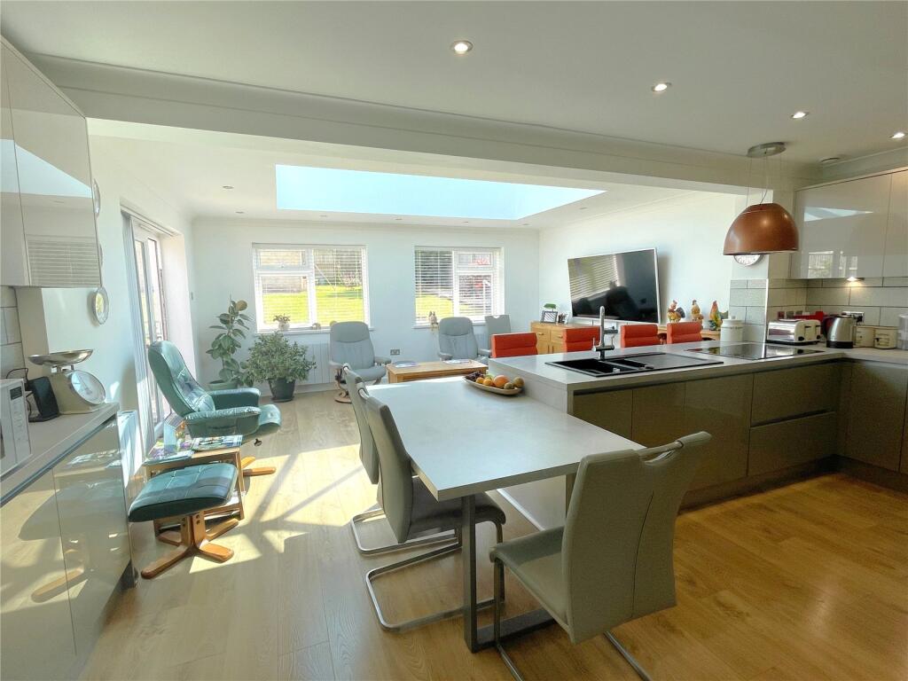 Valley Road, Bothenhampton, Bridport, DT6 photo 2