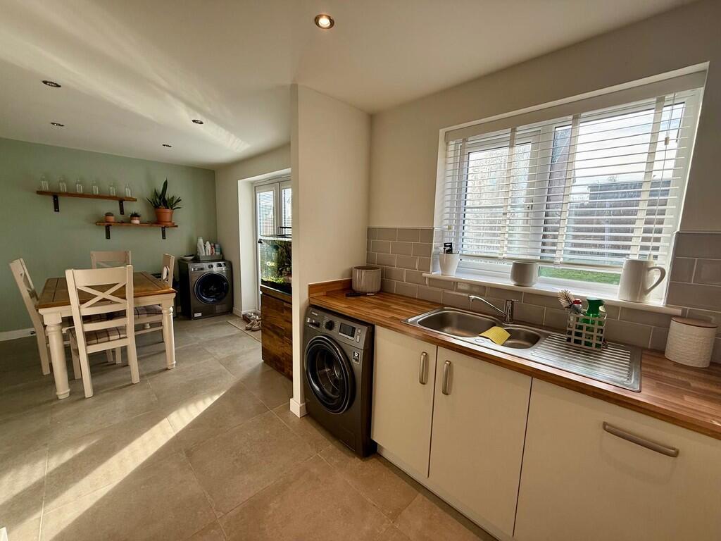Bilberry Drive, Shirebrook, Mansfield photo 3