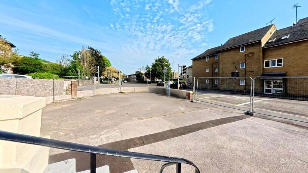 Apartment in Canterbury - View 3