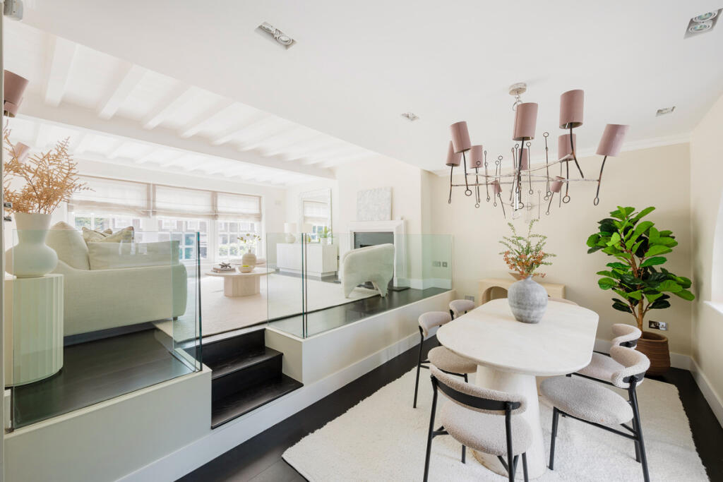 Apartment in London, West Hampstead - View 2