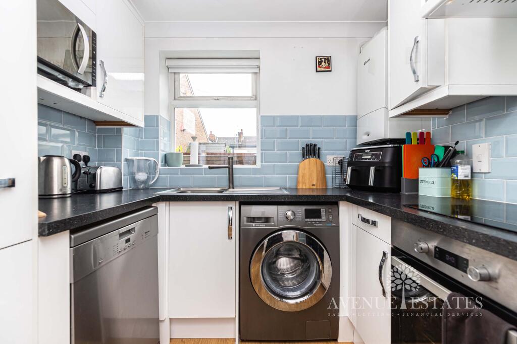 Apartment in Bournemouth, Springbourne - View 2