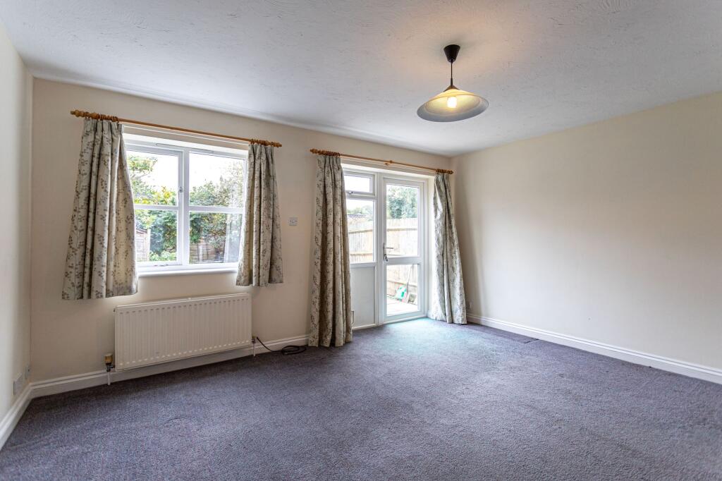 Phoenix Terrace, Hartley Wintney, RG27 photo 2