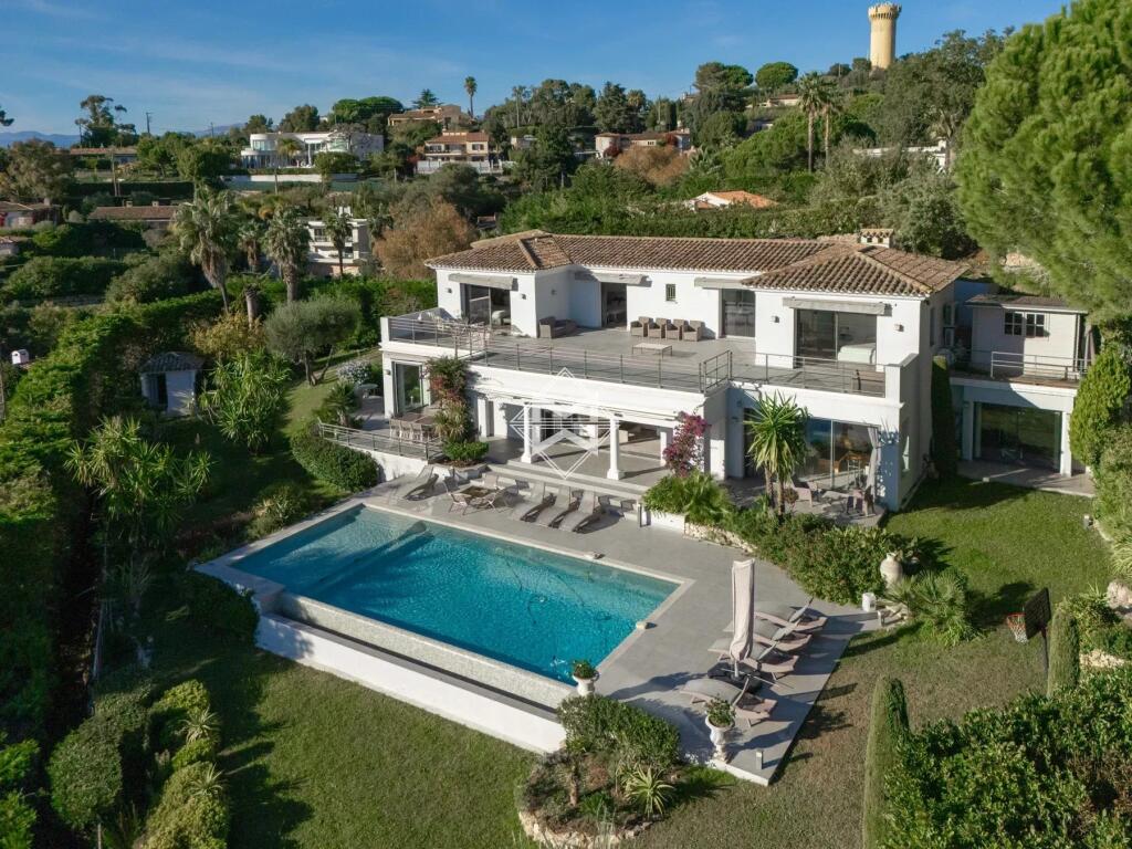 Main image of property: Provence-Alps-Cote d`Azur, Alpes-Maritimes, Cannes