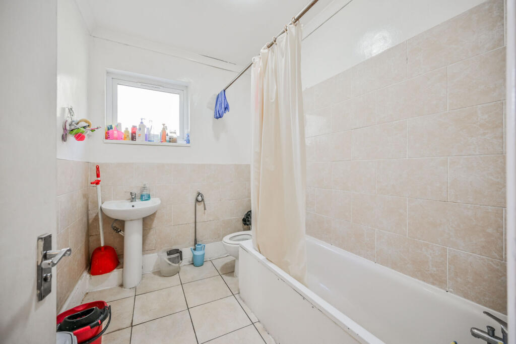House in London - View 4