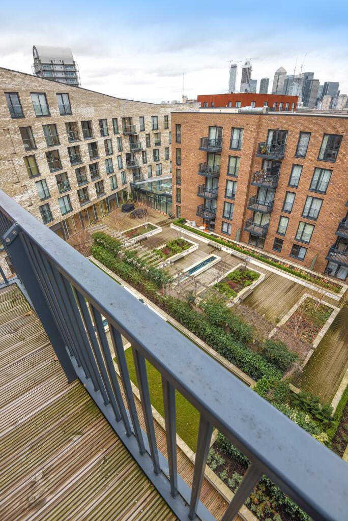 Apartment in London - More