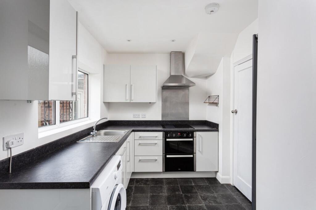 House in York - View 3