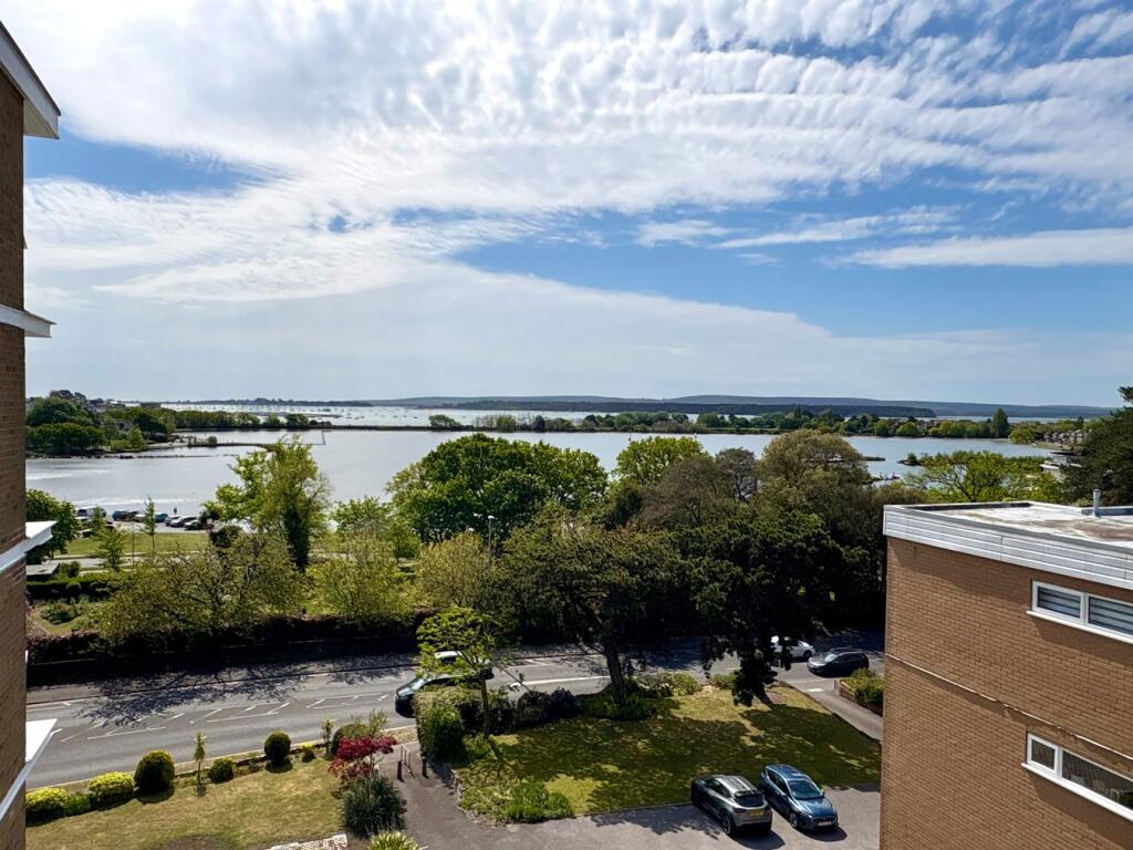 Apartment in Poole - View 2