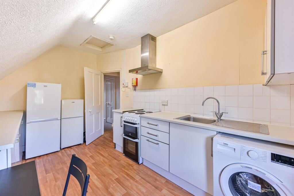 Apartment in Reading, Newtown - View 4
