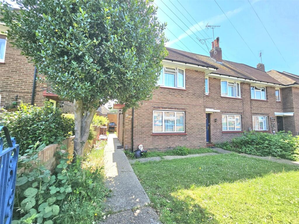 Main image of property: Chelmsford Avenue, Romford, RM5