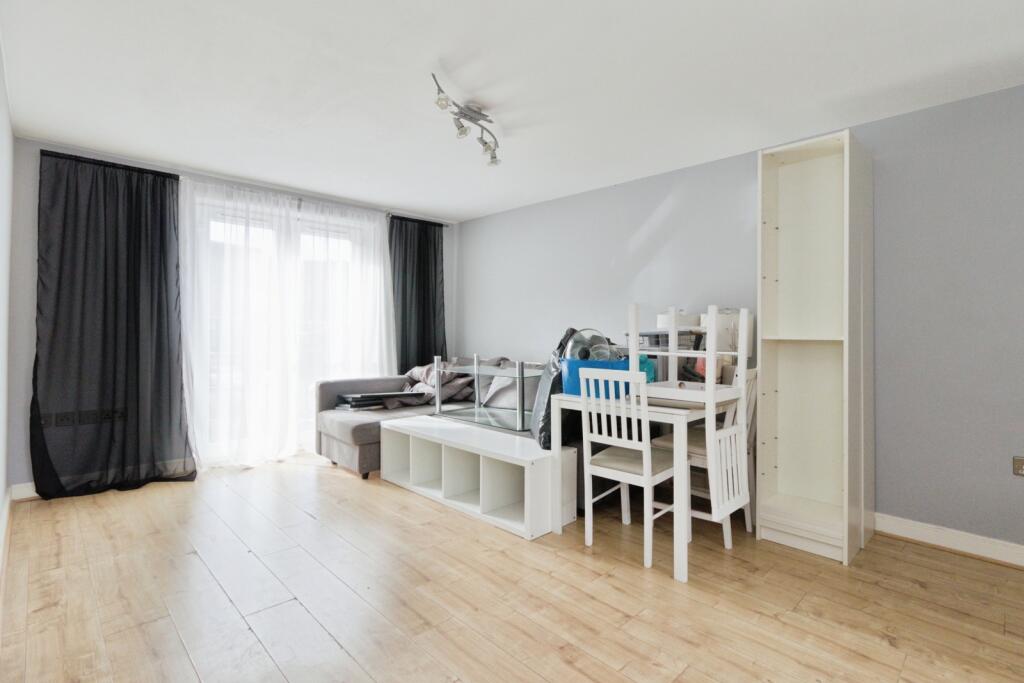 Apartment in London, Royal Borough of Greenwich - View 3