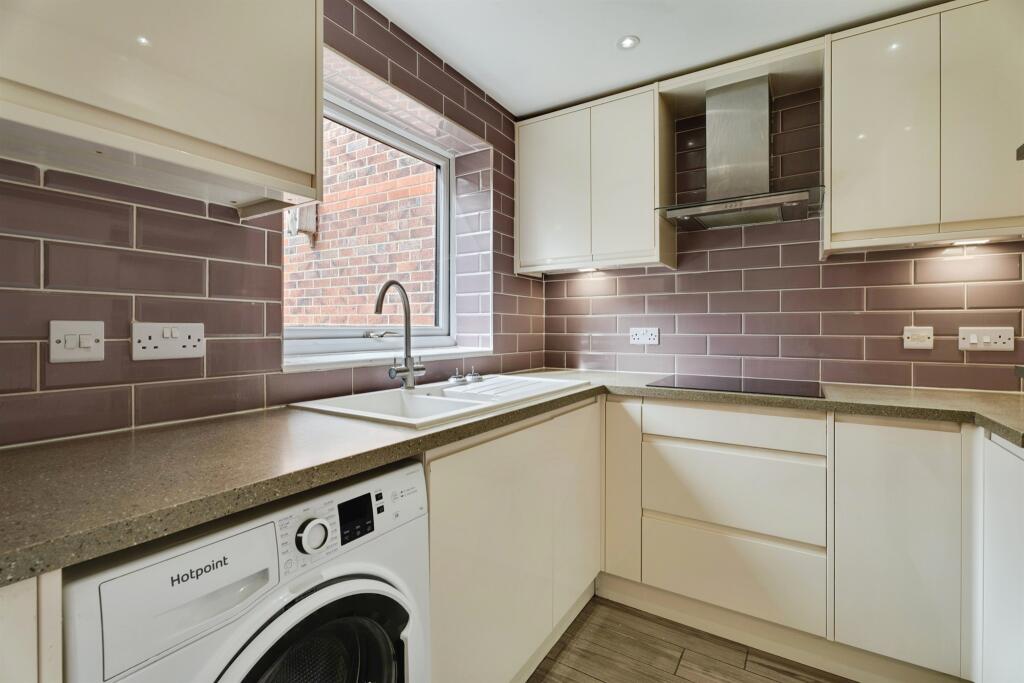 House in Mid Suffolk, Stowmarket - View 4