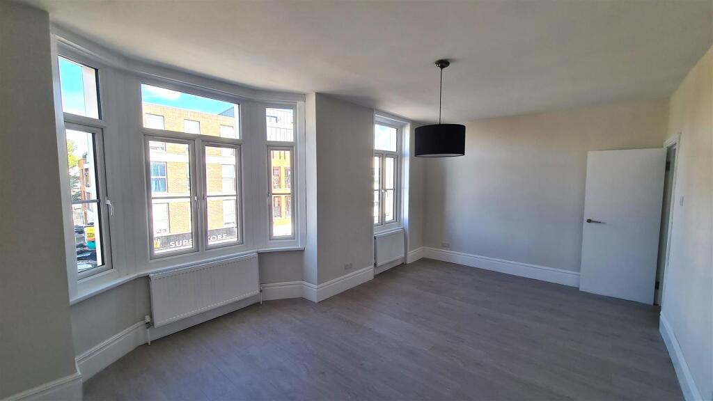 Apartment in London, Duckett's Green, West Green - More